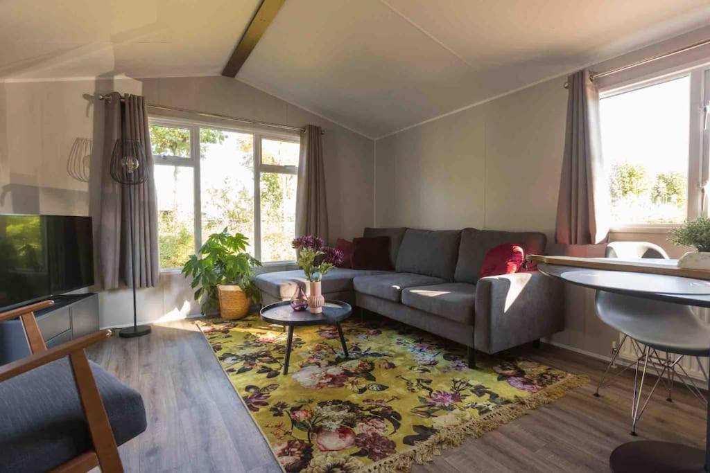 Villa 6-Persoons Chalet In Voorthuizen Op De Veluwe Extérieur photo