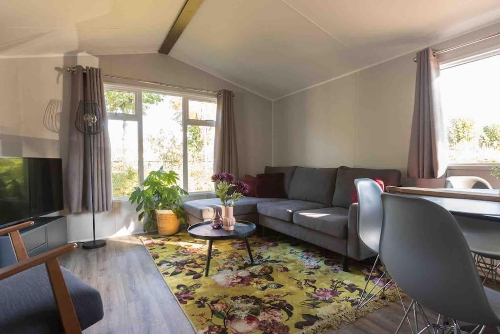 Villa 6-Persoons Chalet In Voorthuizen Op De Veluwe Extérieur photo